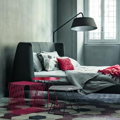 Xl lamp bij bed Bonaldo